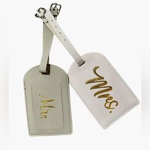Honeymoon White/Gray Gold Mr. & Mrs. Luggage Tag Set